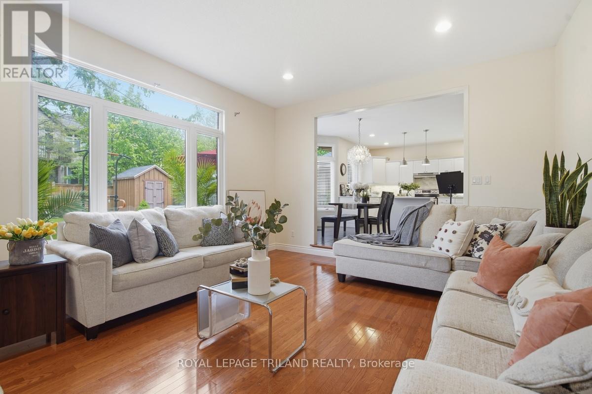 512 SANDYBROOK DRIVE - 21