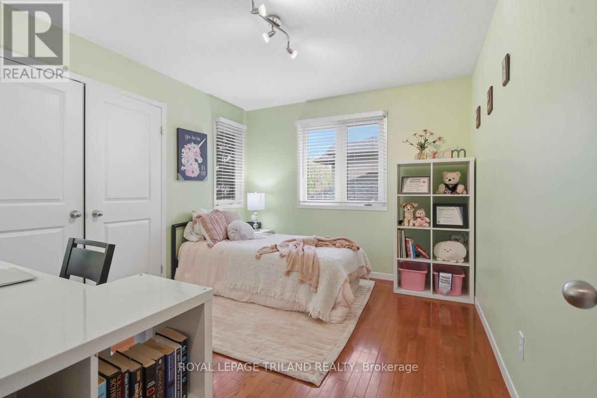 512 SANDYBROOK DRIVE - 31