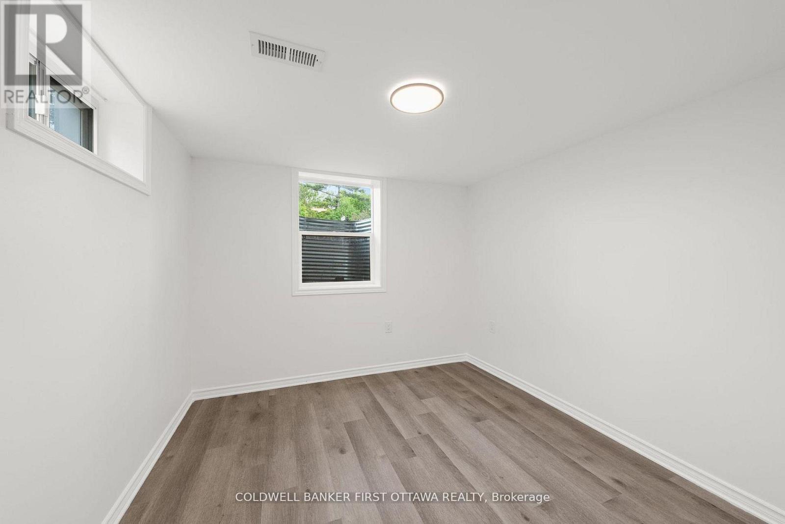 26 SPRING GARDEN AVENUE - 28
