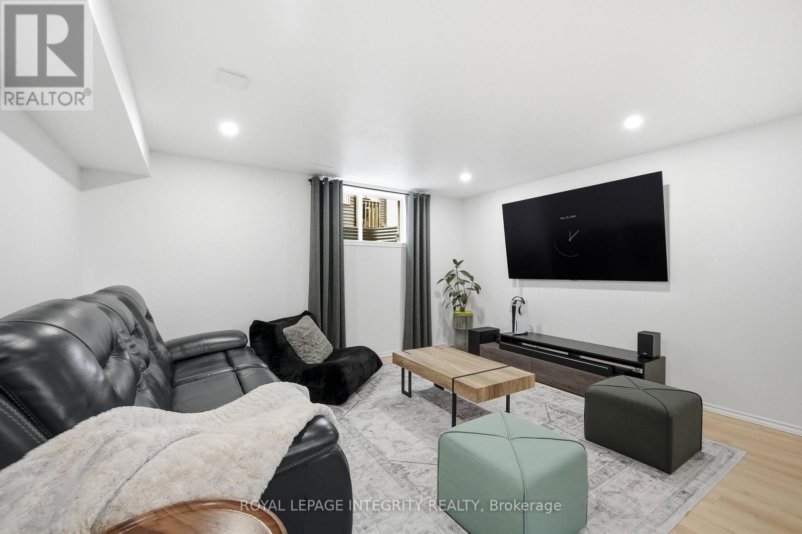 1161 DIAMOND STREET - 32
