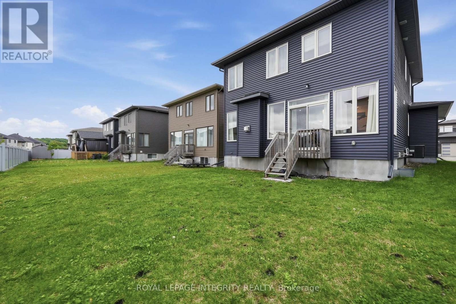 1161 DIAMOND STREET - 39