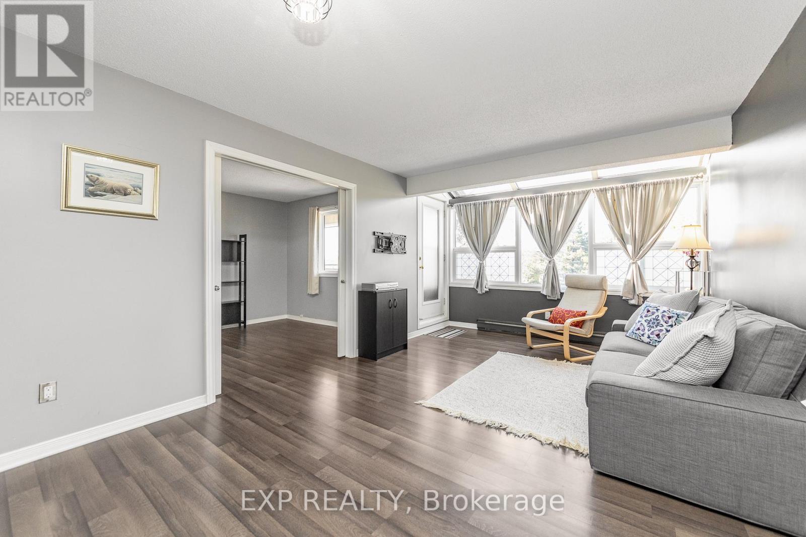 #305 1490 HERON ROAD - 11