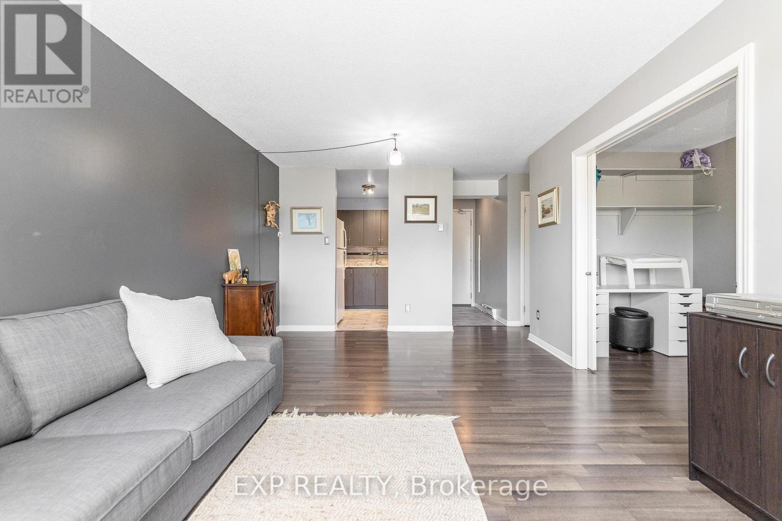 #305 1490 HERON ROAD - 15