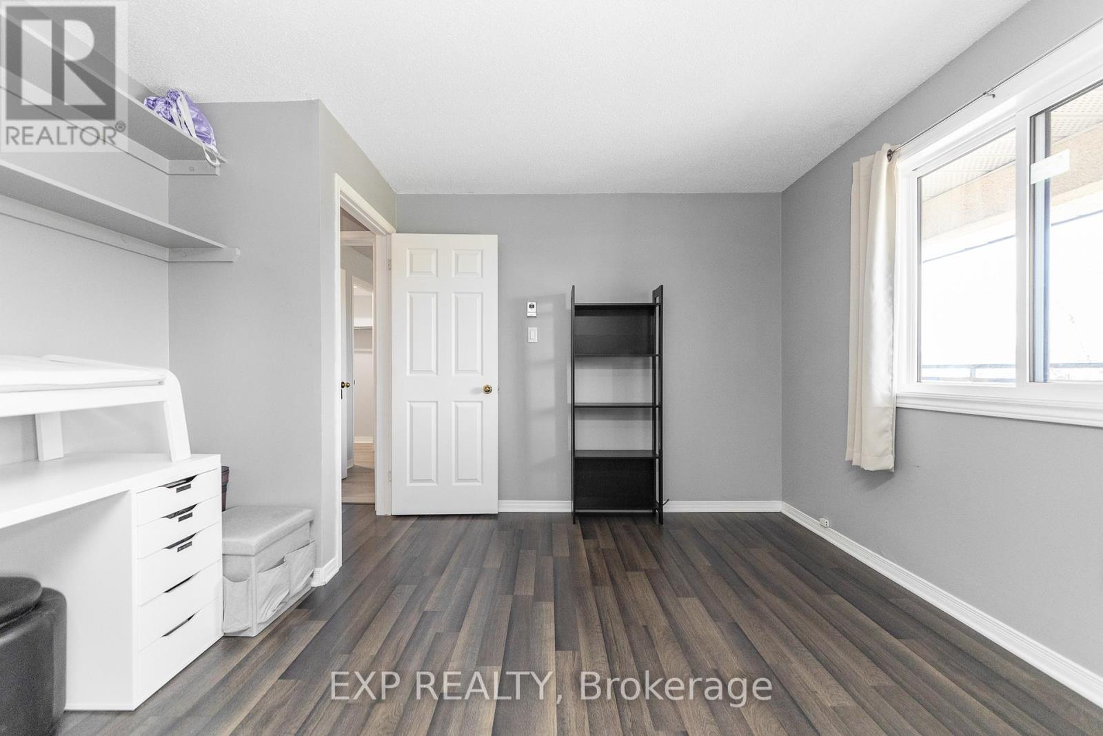 #305 1490 HERON ROAD - 20