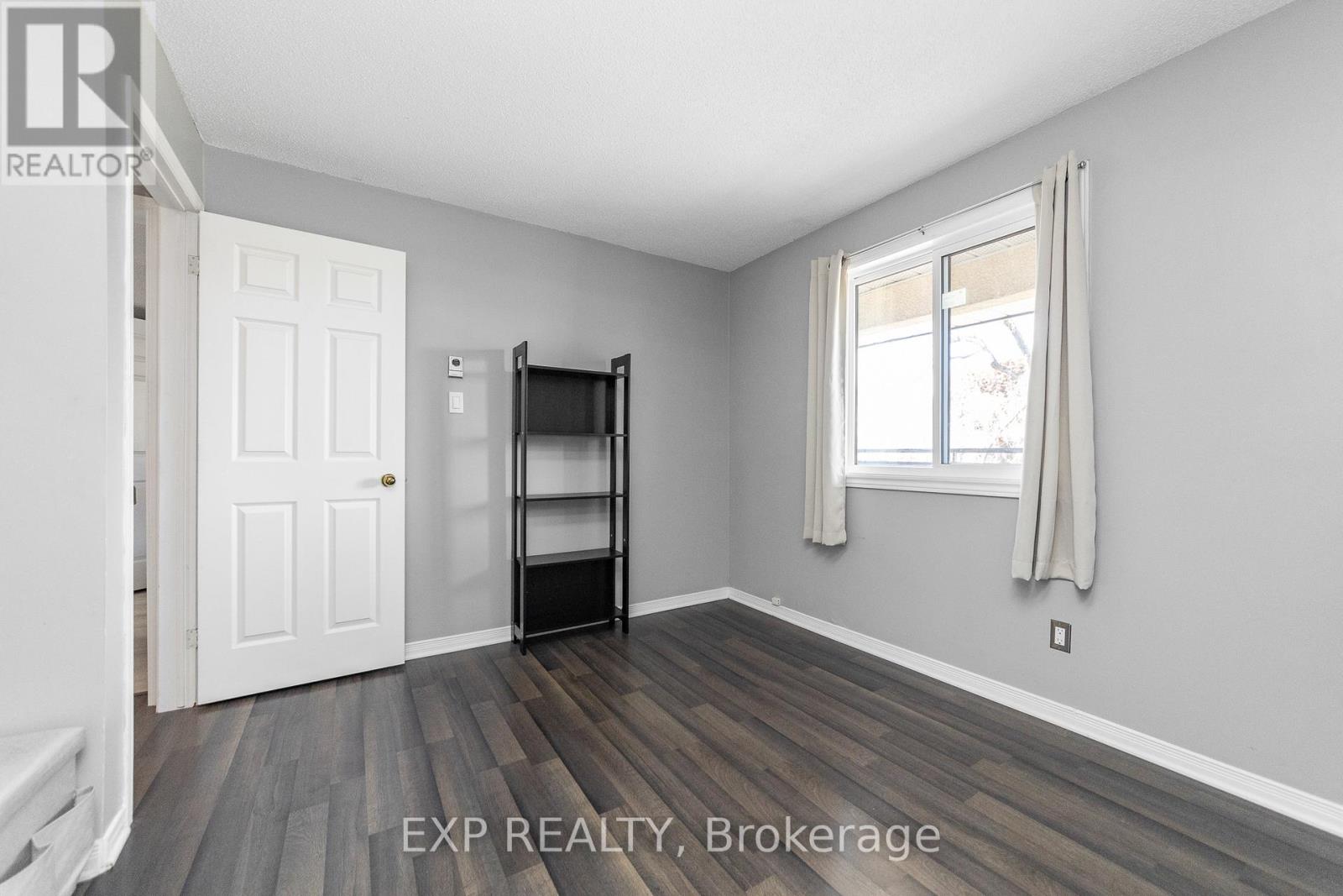 #305 1490 HERON ROAD - 21
