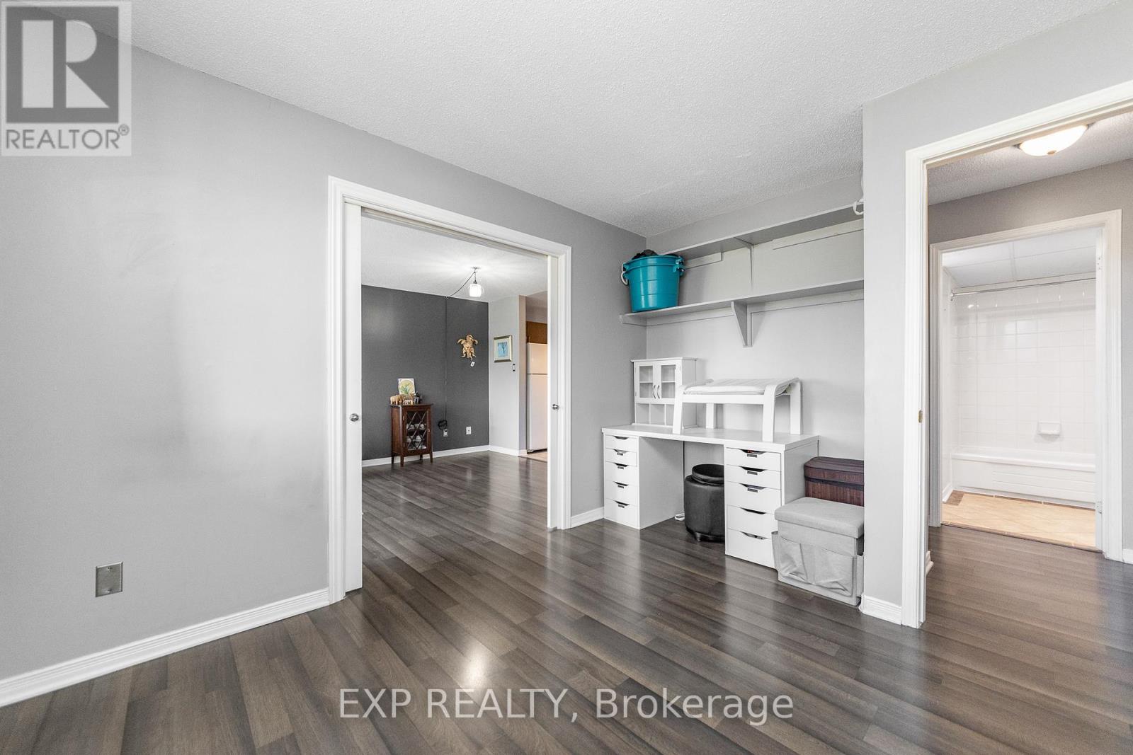 #305 1490 HERON ROAD - 23