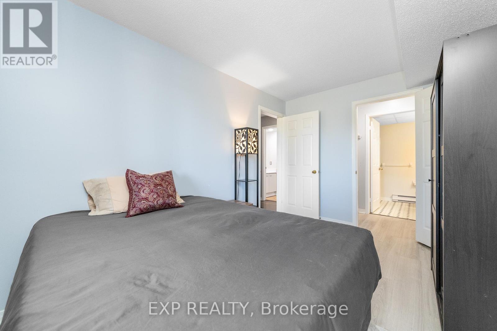 #305 1490 HERON ROAD - 29