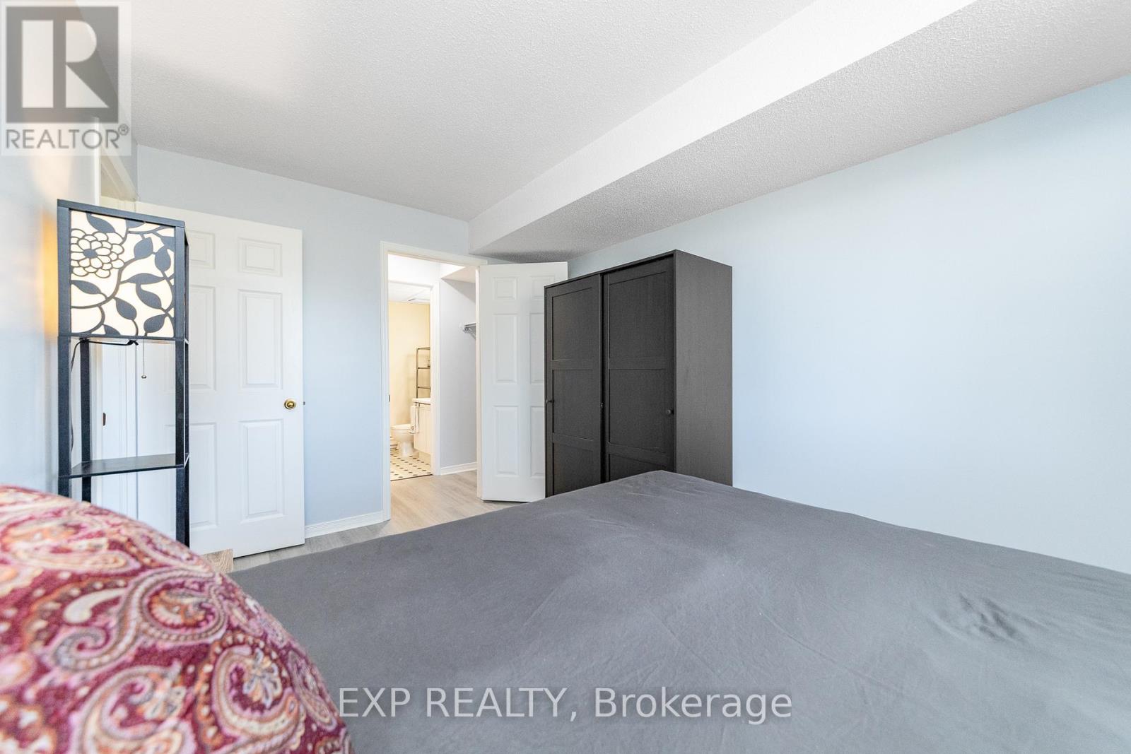 #305 1490 HERON ROAD - 30