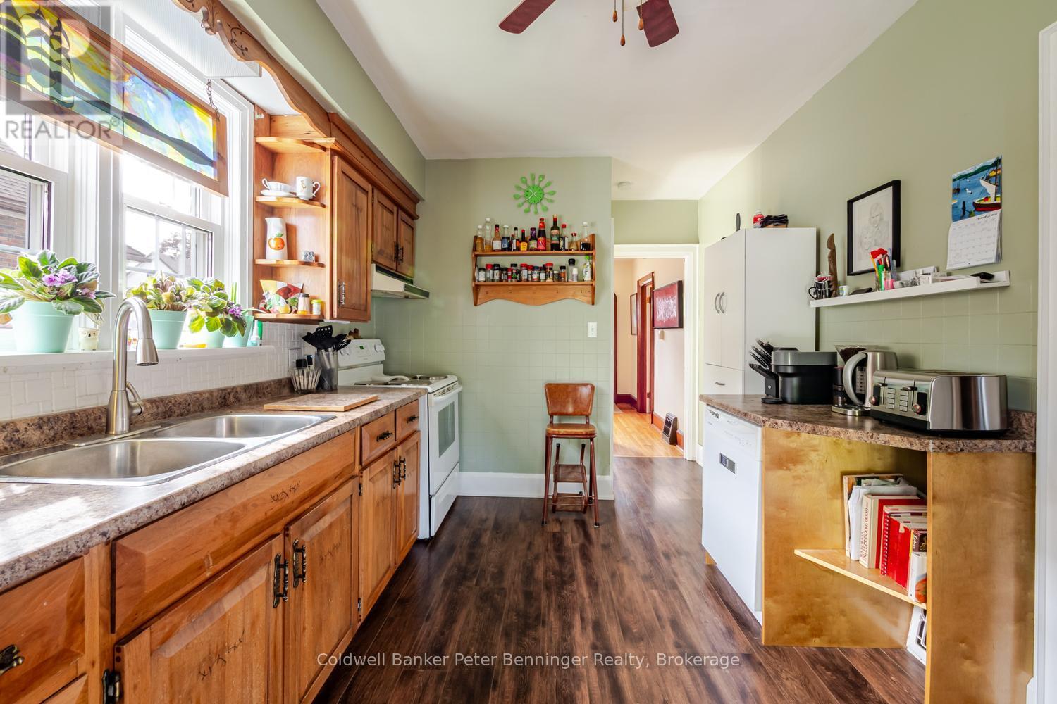310 9TH STREET - 16