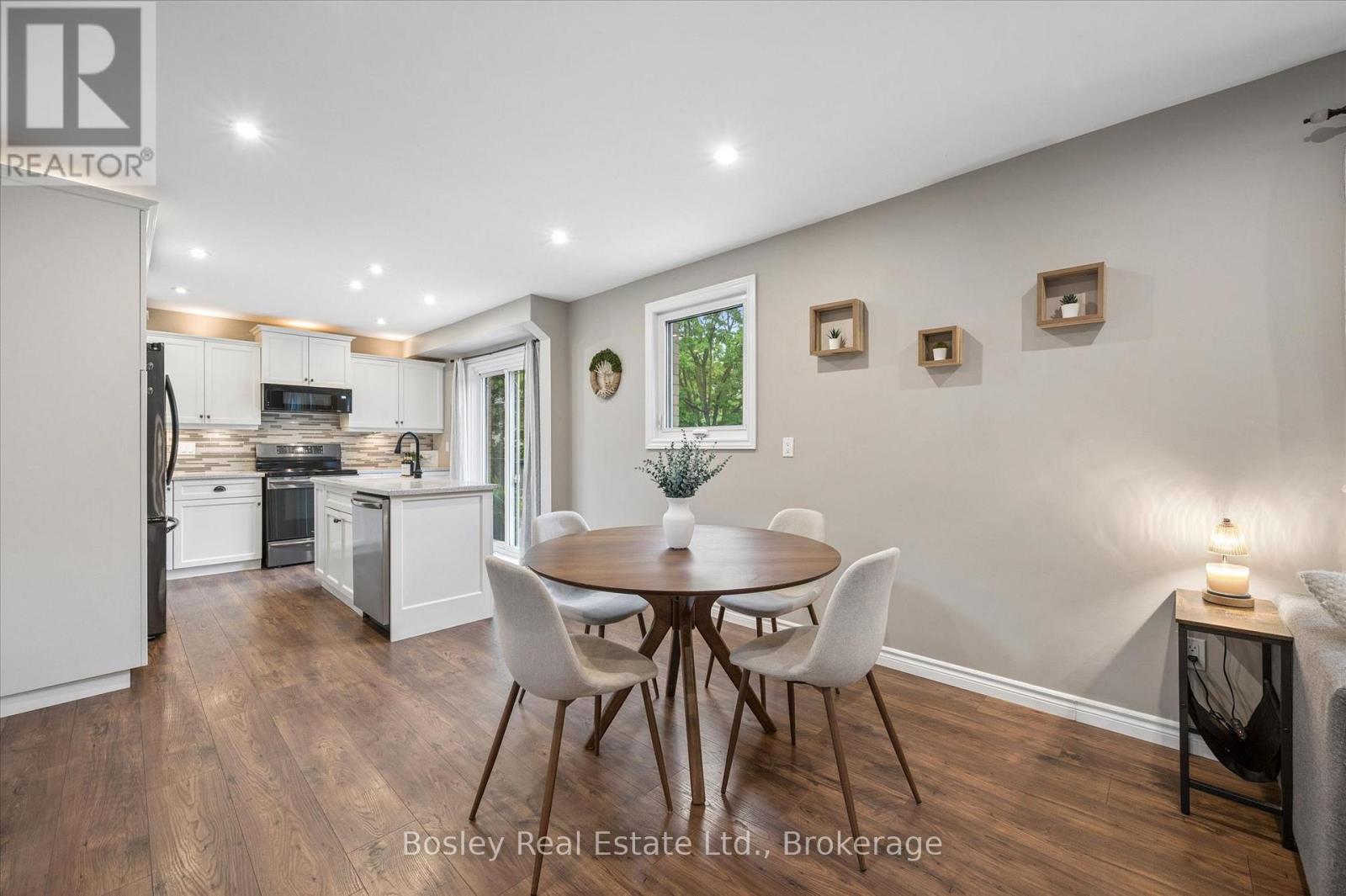 687 CHAMPLAIN BOULEVARD - 11