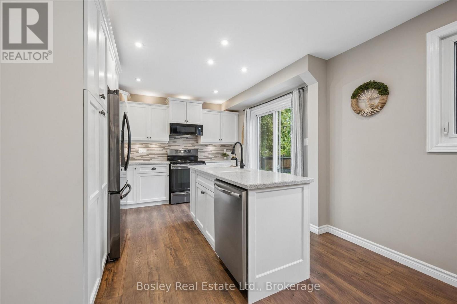 687 CHAMPLAIN BOULEVARD - 12