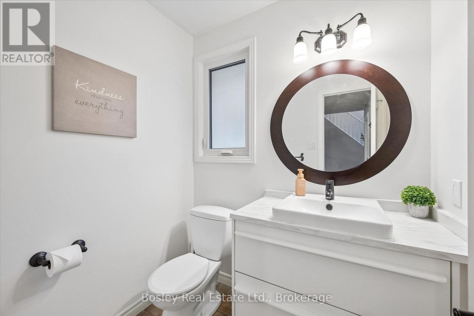 687 CHAMPLAIN BOULEVARD - 17