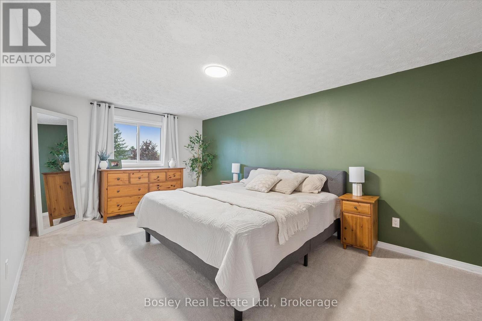 687 CHAMPLAIN BOULEVARD - 23