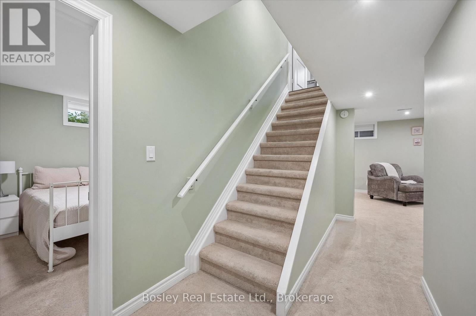 687 CHAMPLAIN BOULEVARD - 28