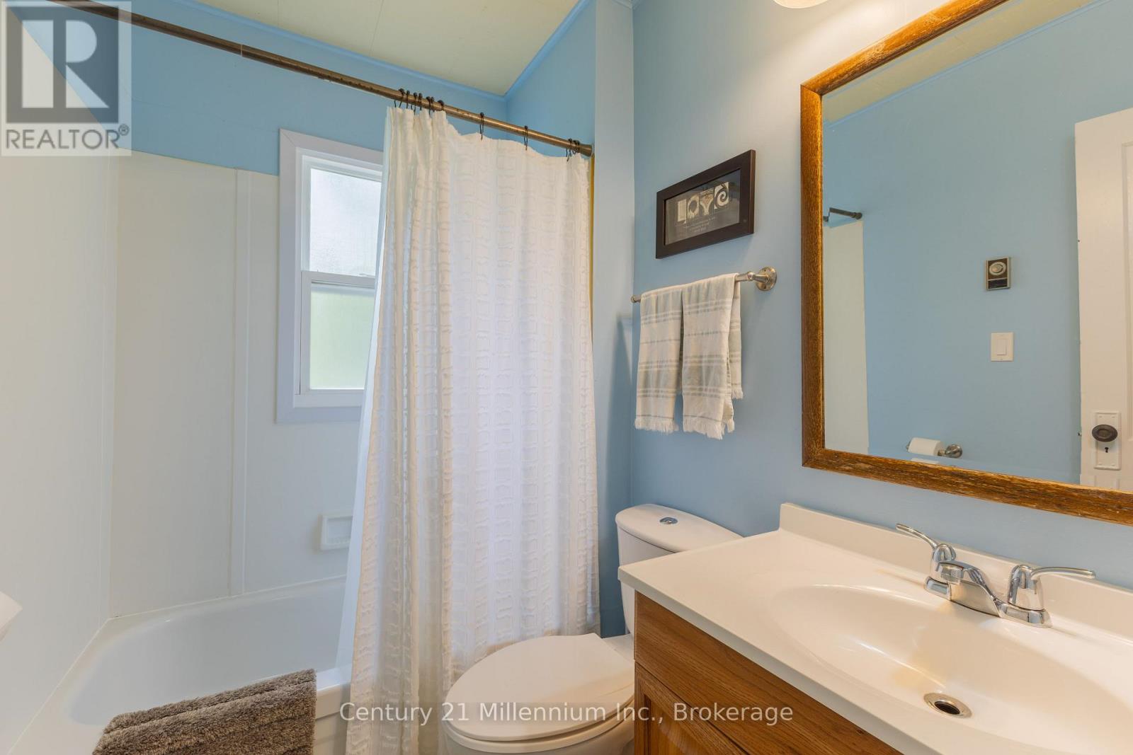 28 JAY STREET - 27