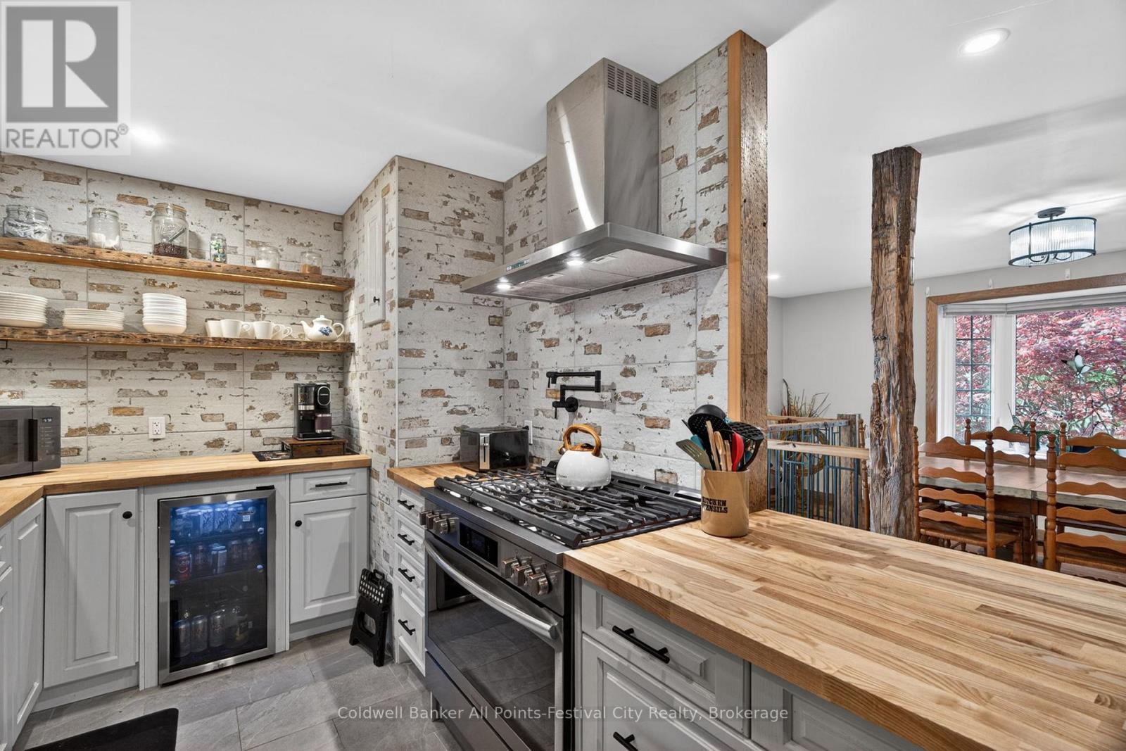 145 SUNCOAST DRIVE W - 10