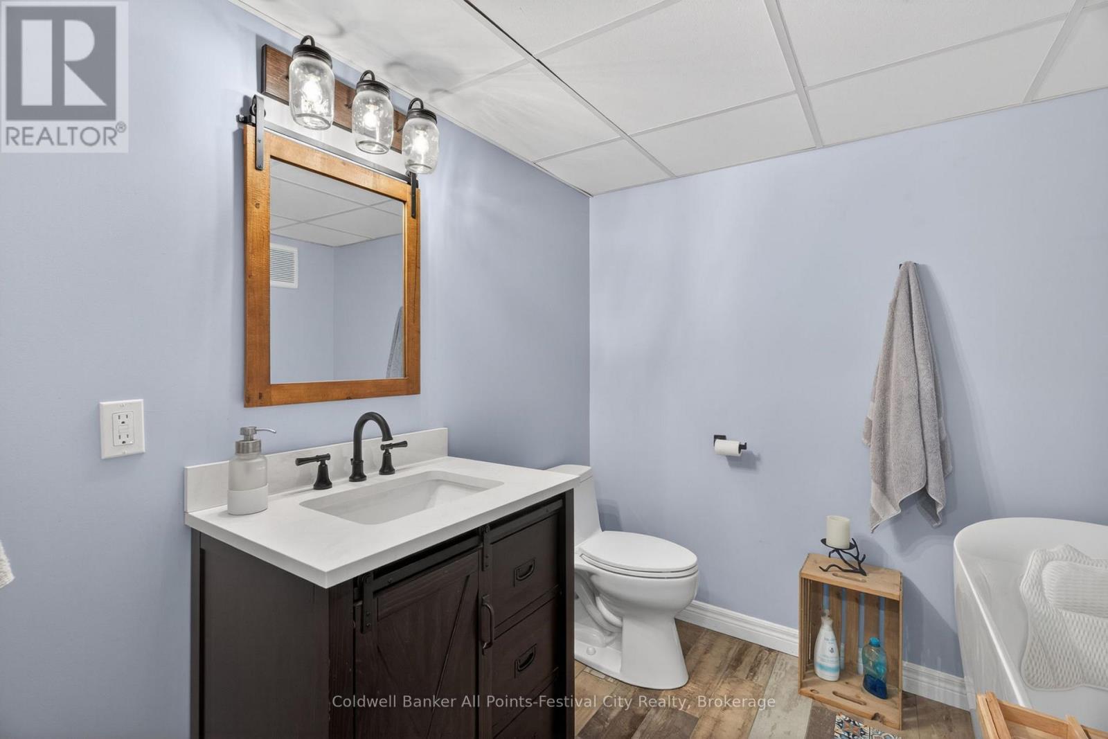 145 SUNCOAST DRIVE W - 32