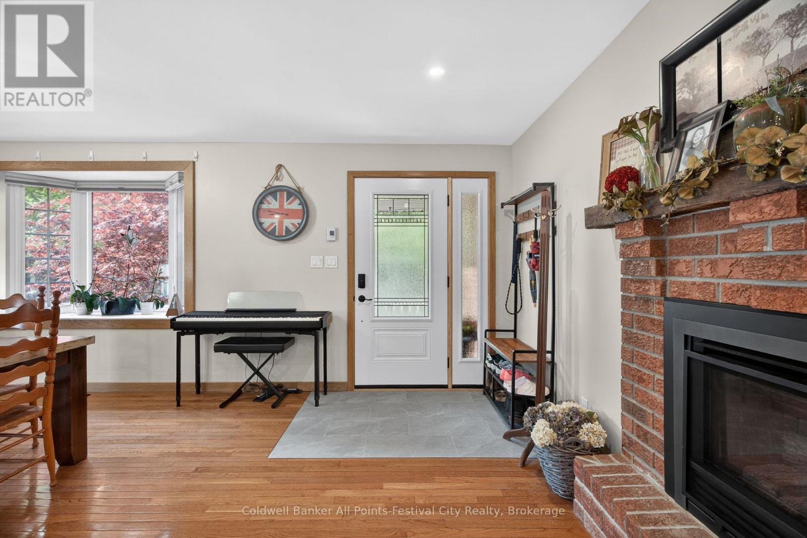 145 SUNCOAST DRIVE W - 4