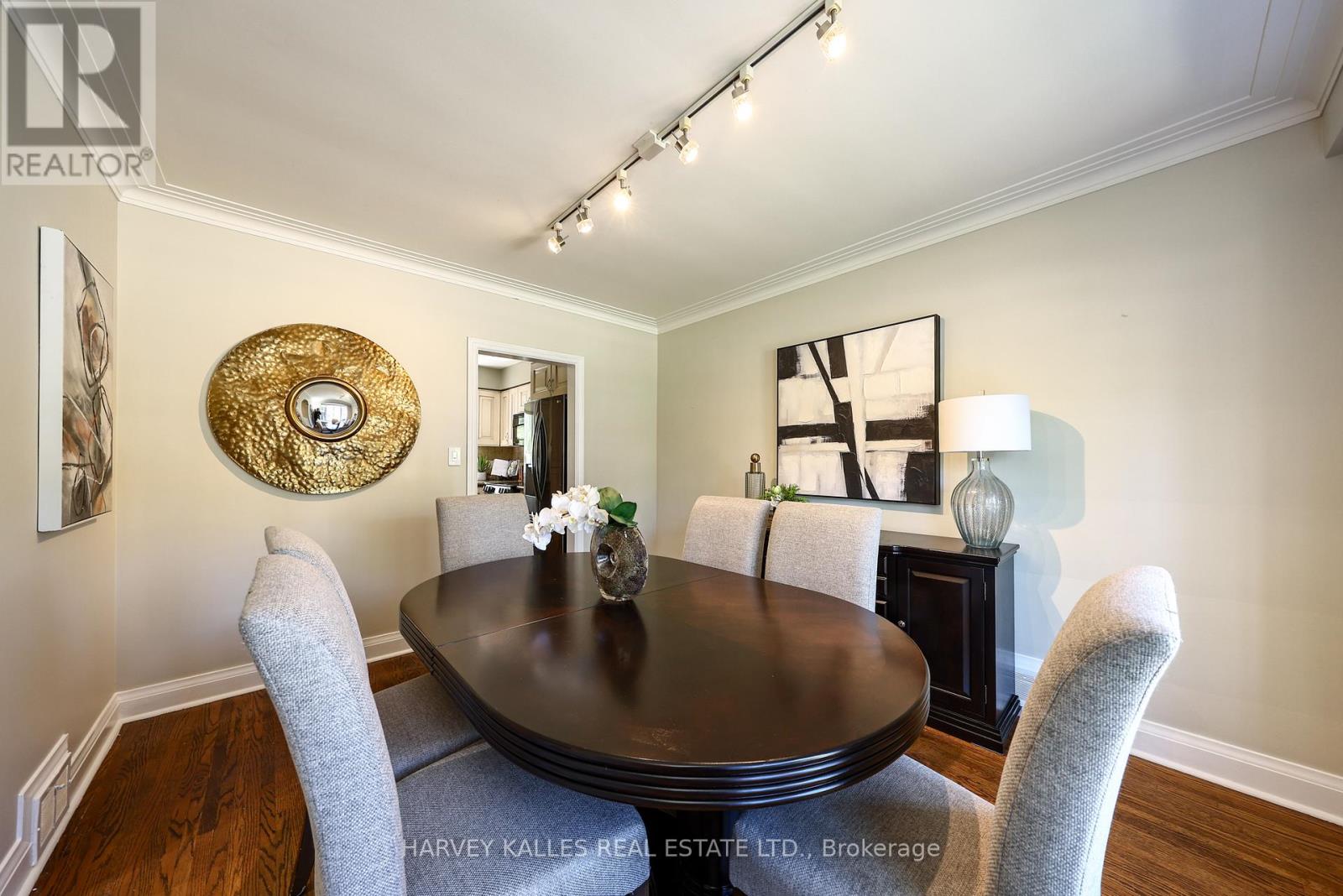 135 BOMBAY AVENUE - 10