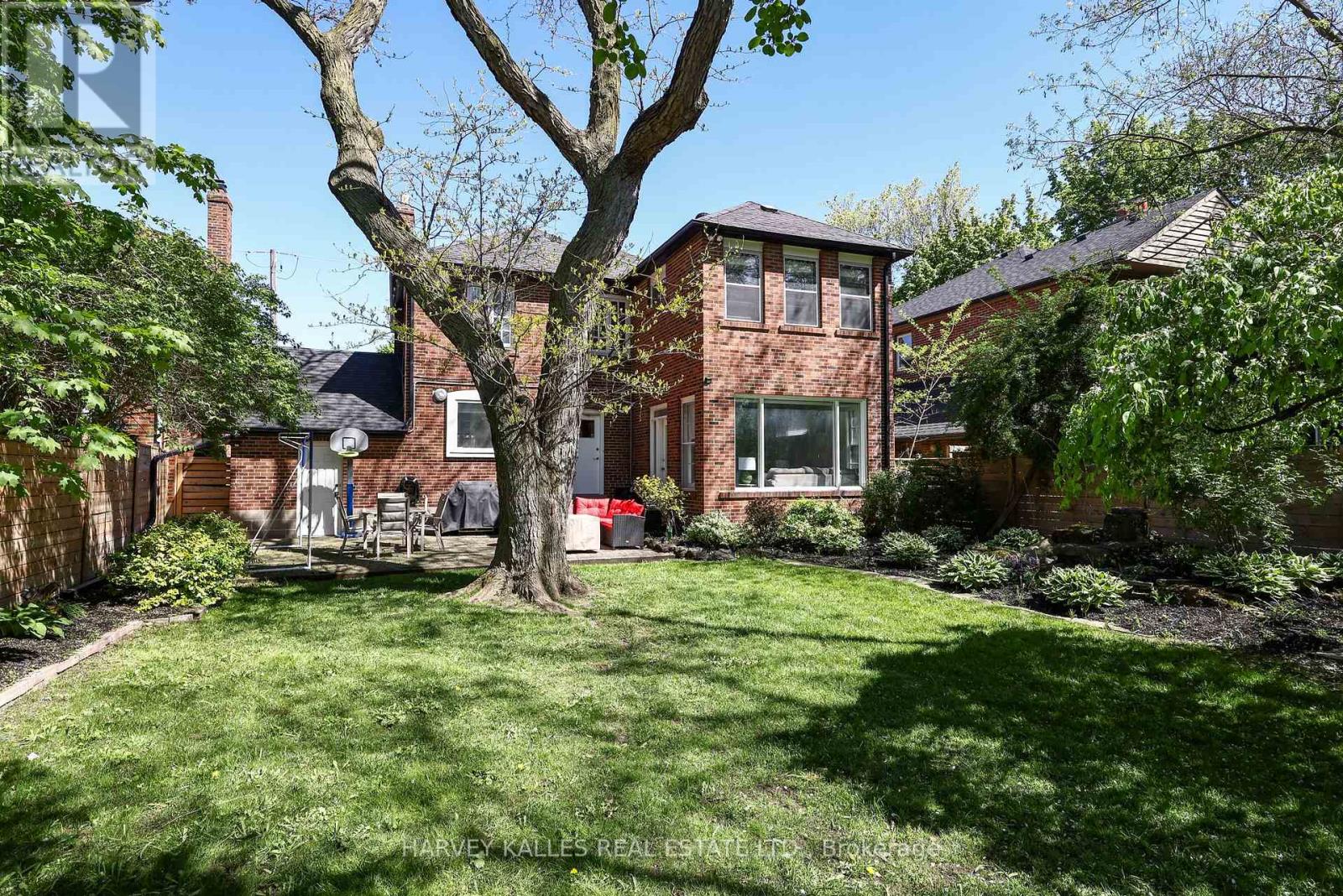 135 BOMBAY AVENUE - 50