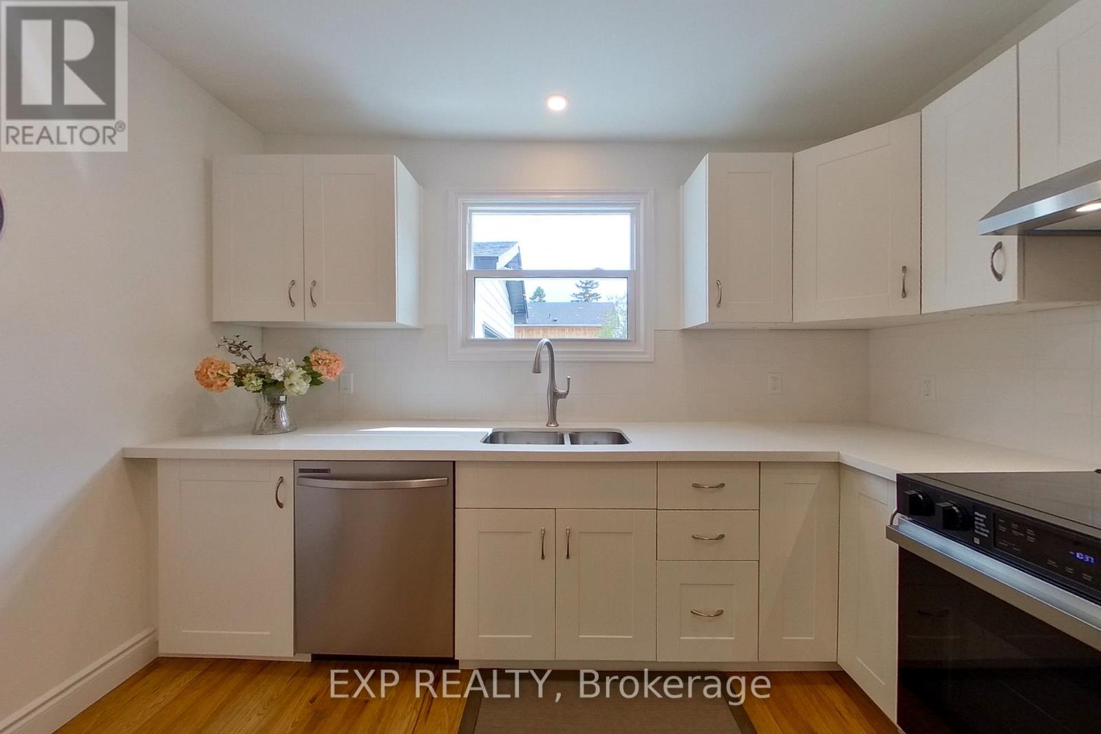 169 PEEL STREET - 4