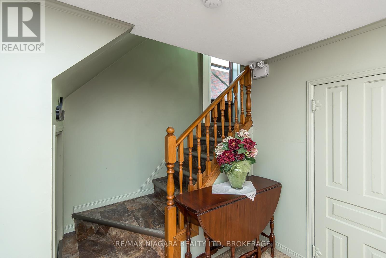 425 BELL STREET - 27