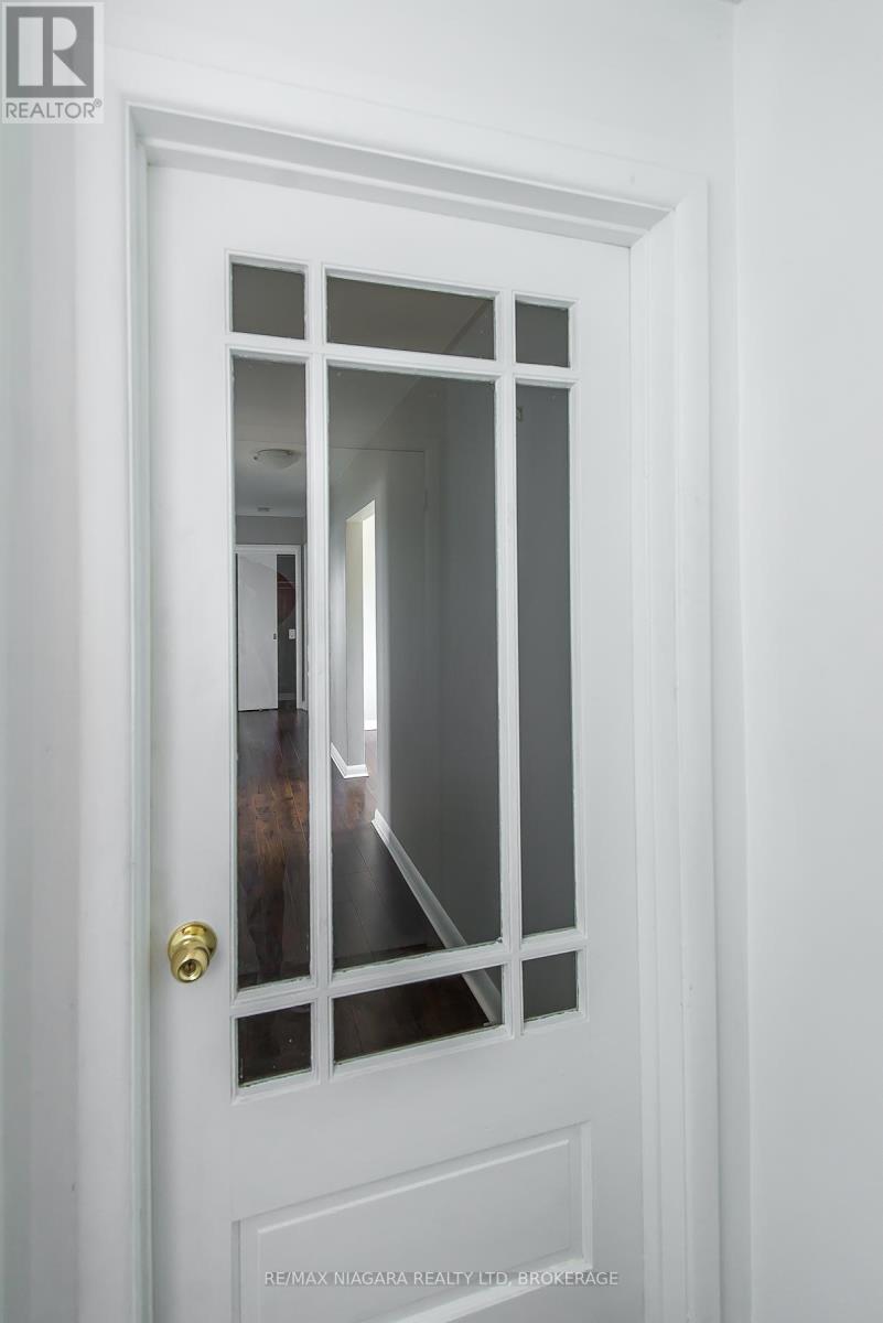 425 BELL STREET - 36