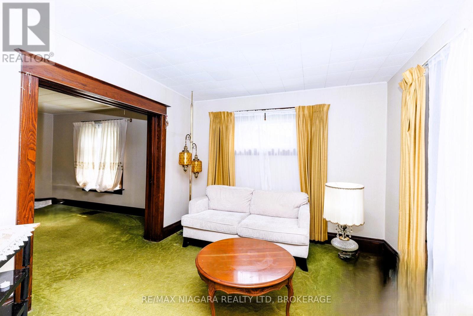 208 HELLEMS AVENUE - Image 3