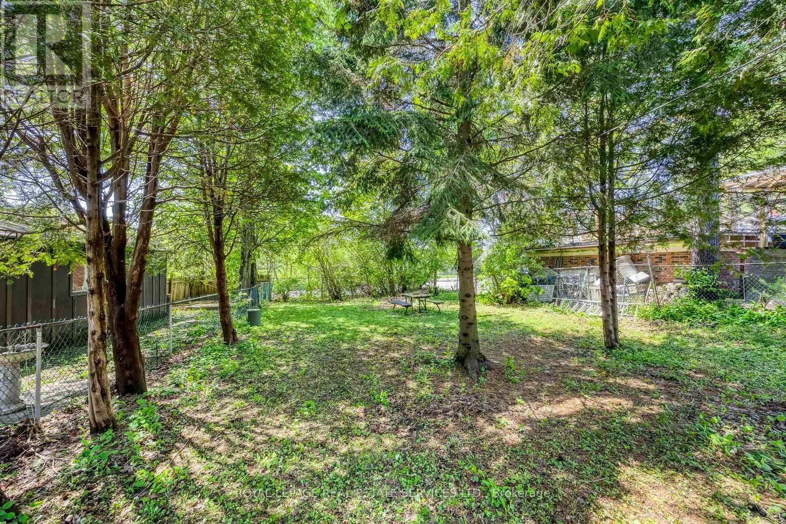 10 THATCHER AVENUE - 5
