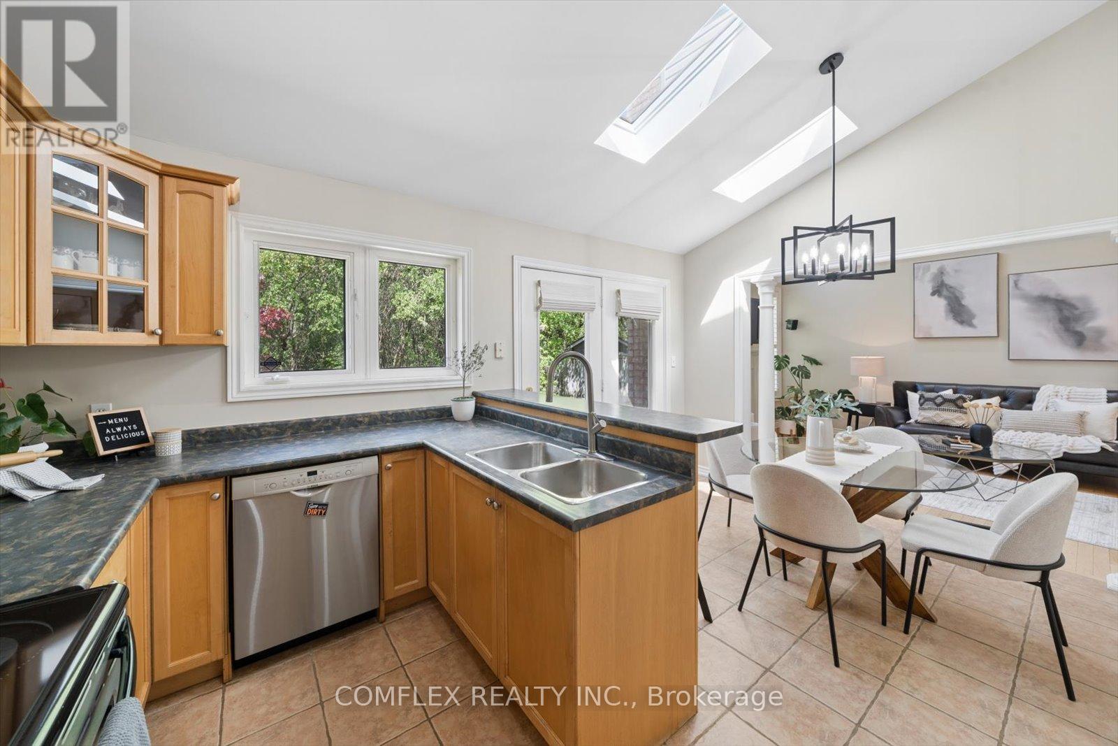 8 INVERARY COURT - 19