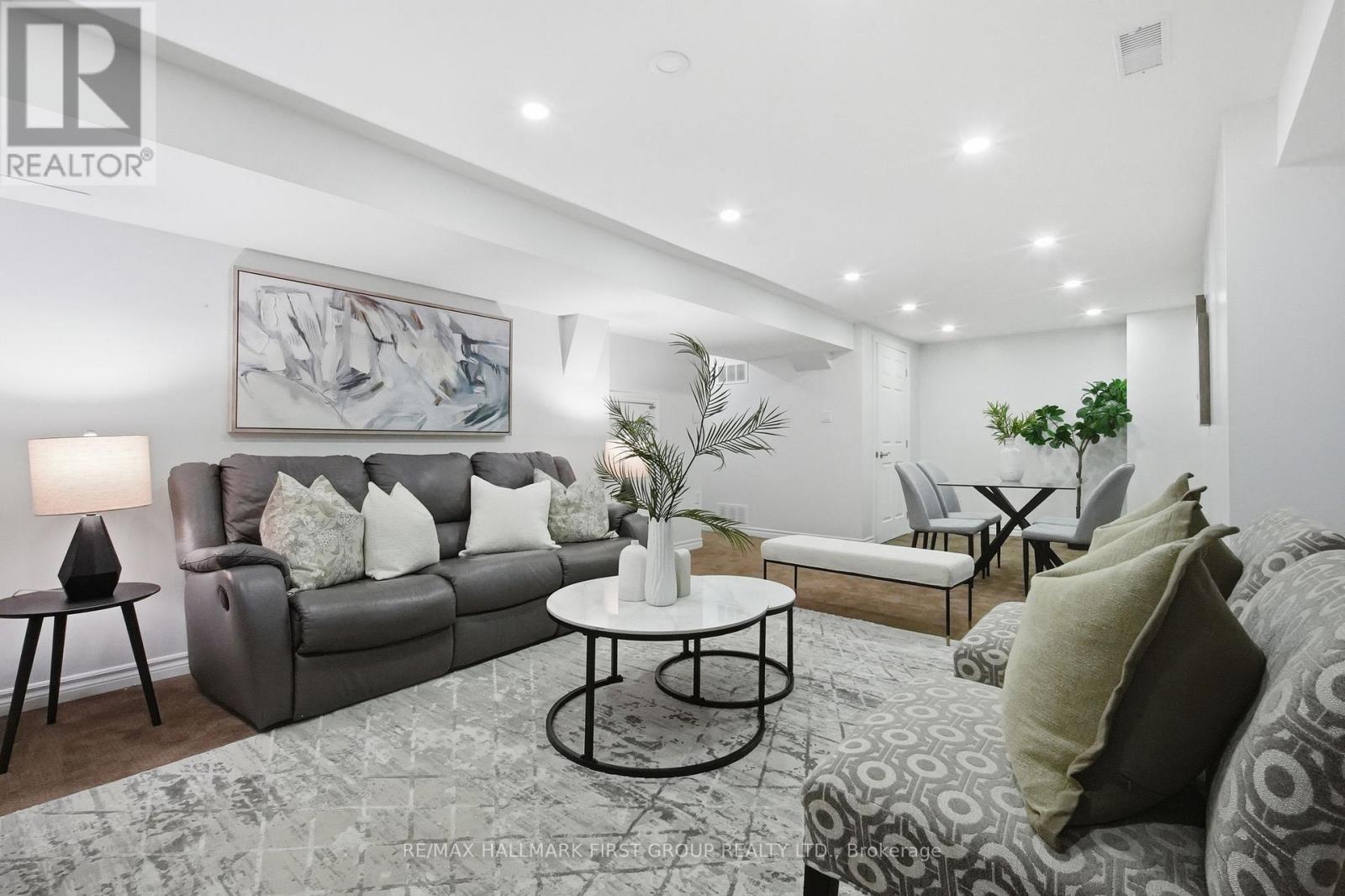55 ARMITAGE CRESCENT - 24