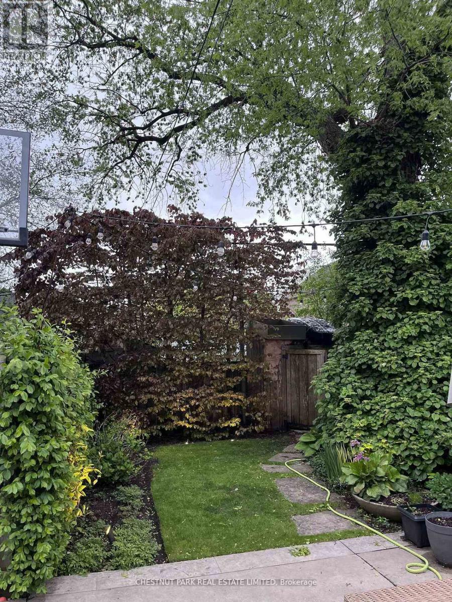 655 MORTIMER AVENUE - 30