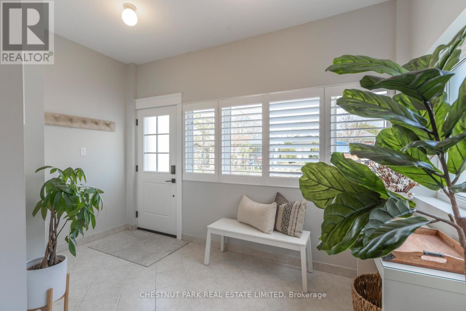 655 MORTIMER AVENUE - 5