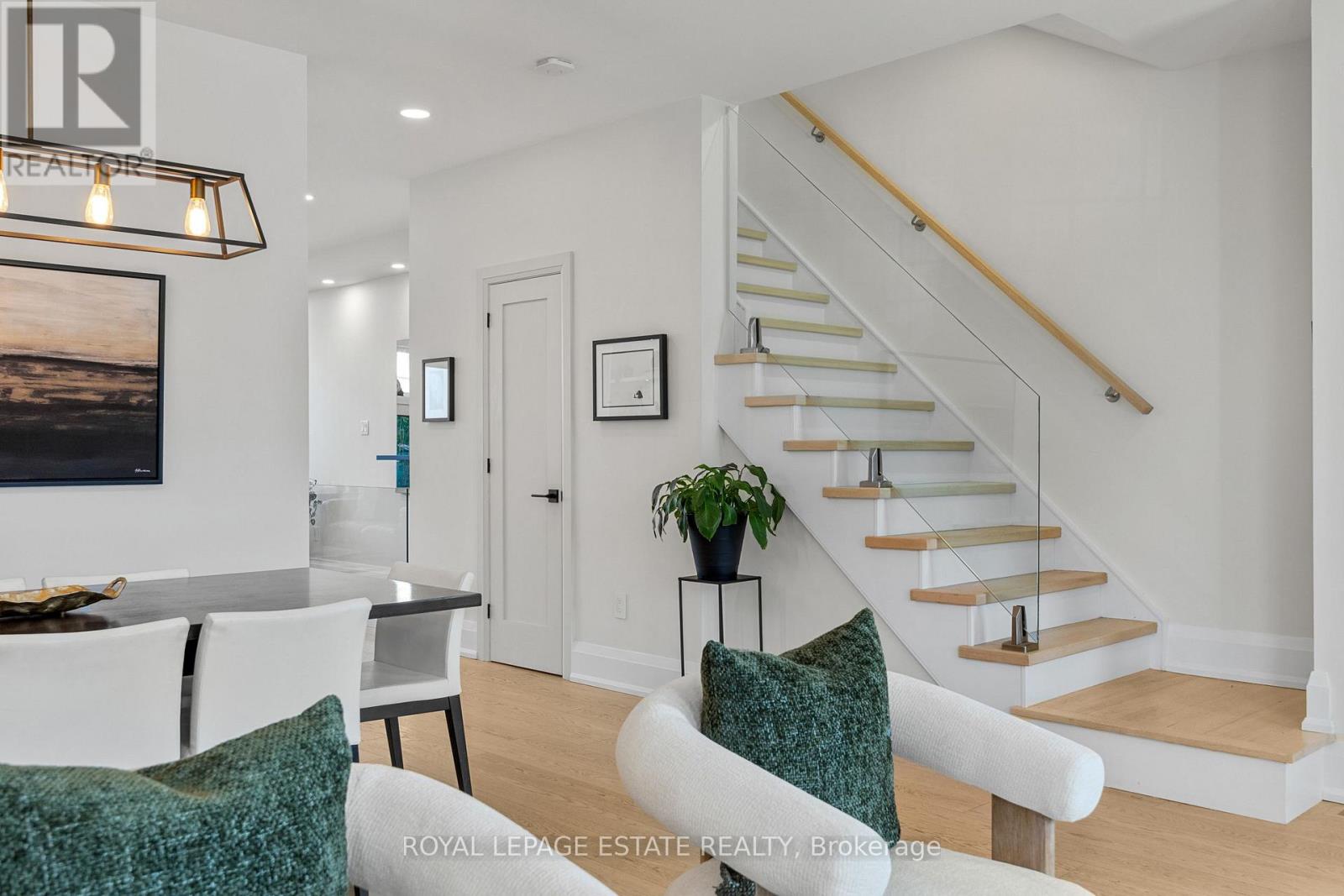 95 BOARDWALK DRIVE - 6