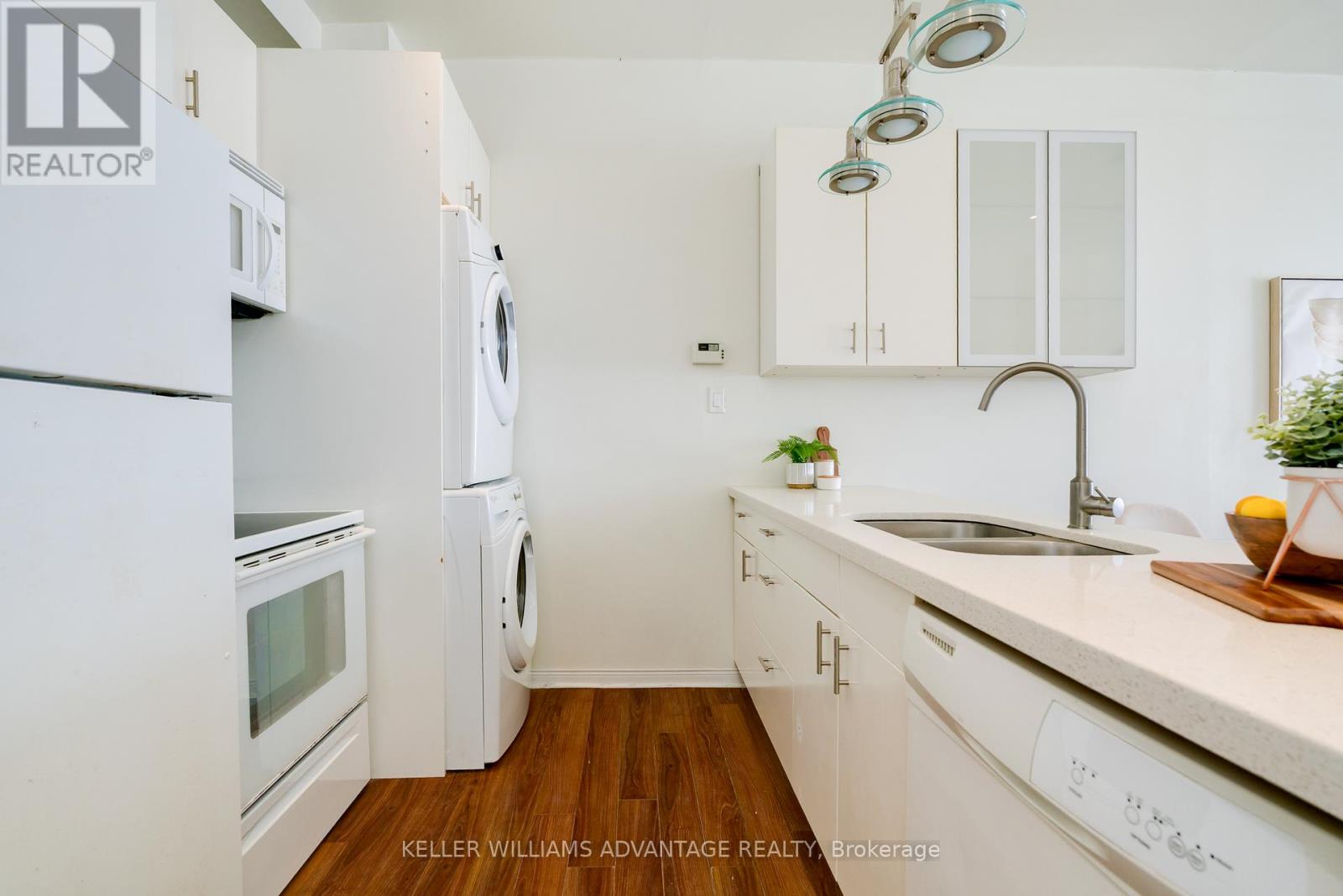 493 JONES AVENUE - 12