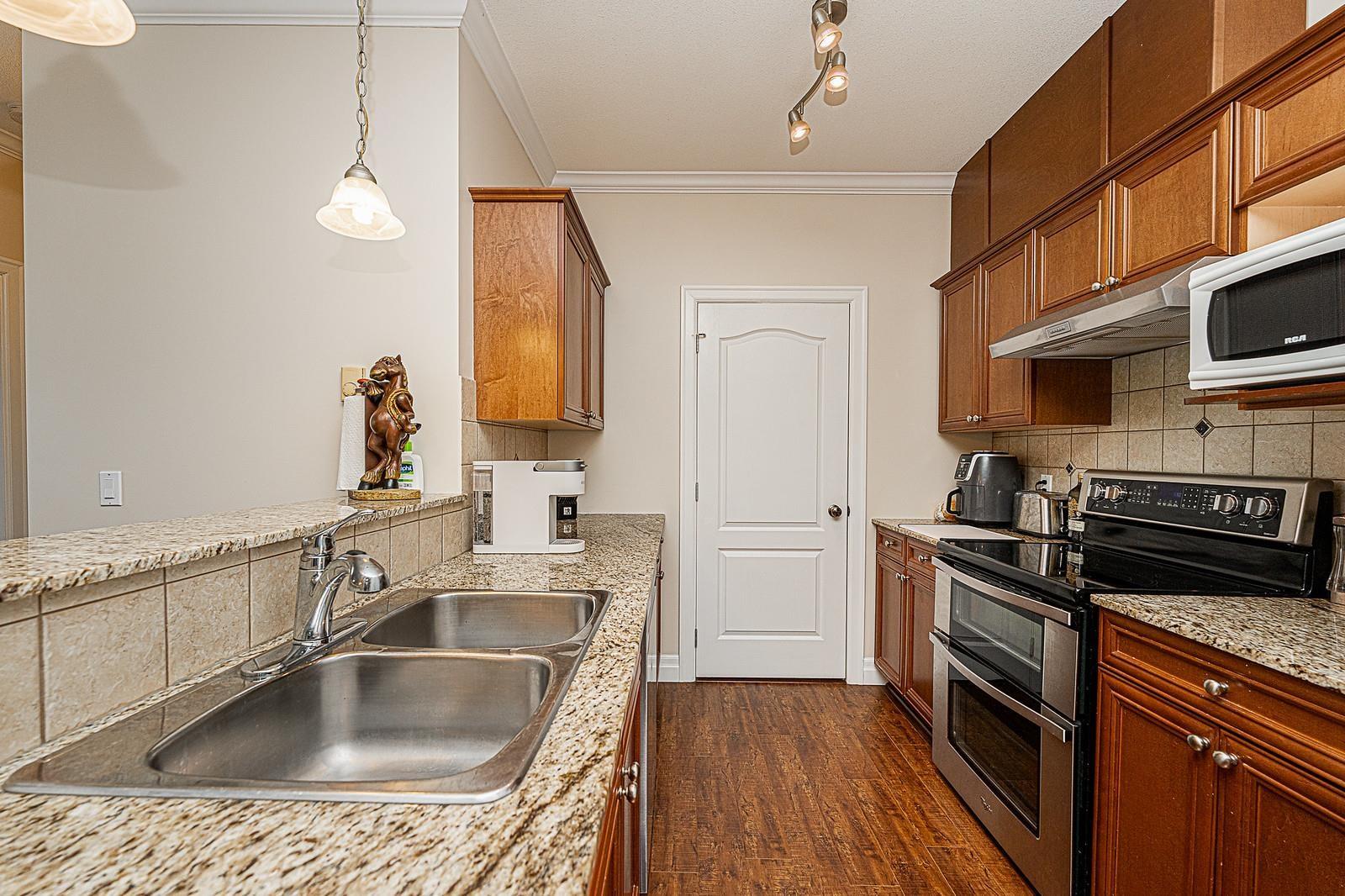 House in Chilliwack - Image 15