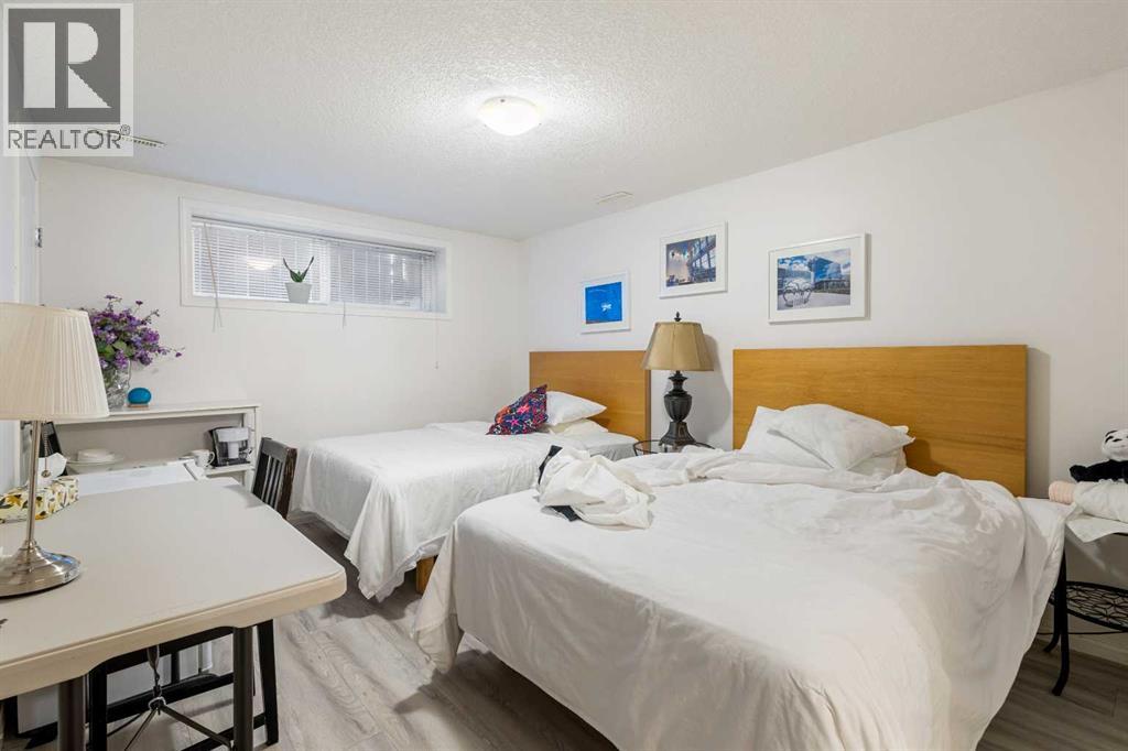 2816 24 Street NW - 31