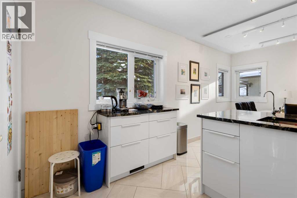 2816 24 Street NW - 15