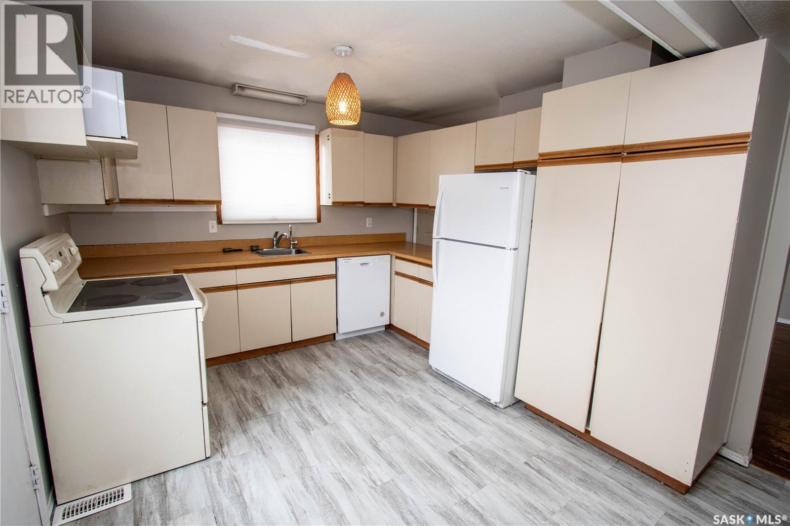 344 Angus STREET - Image 2