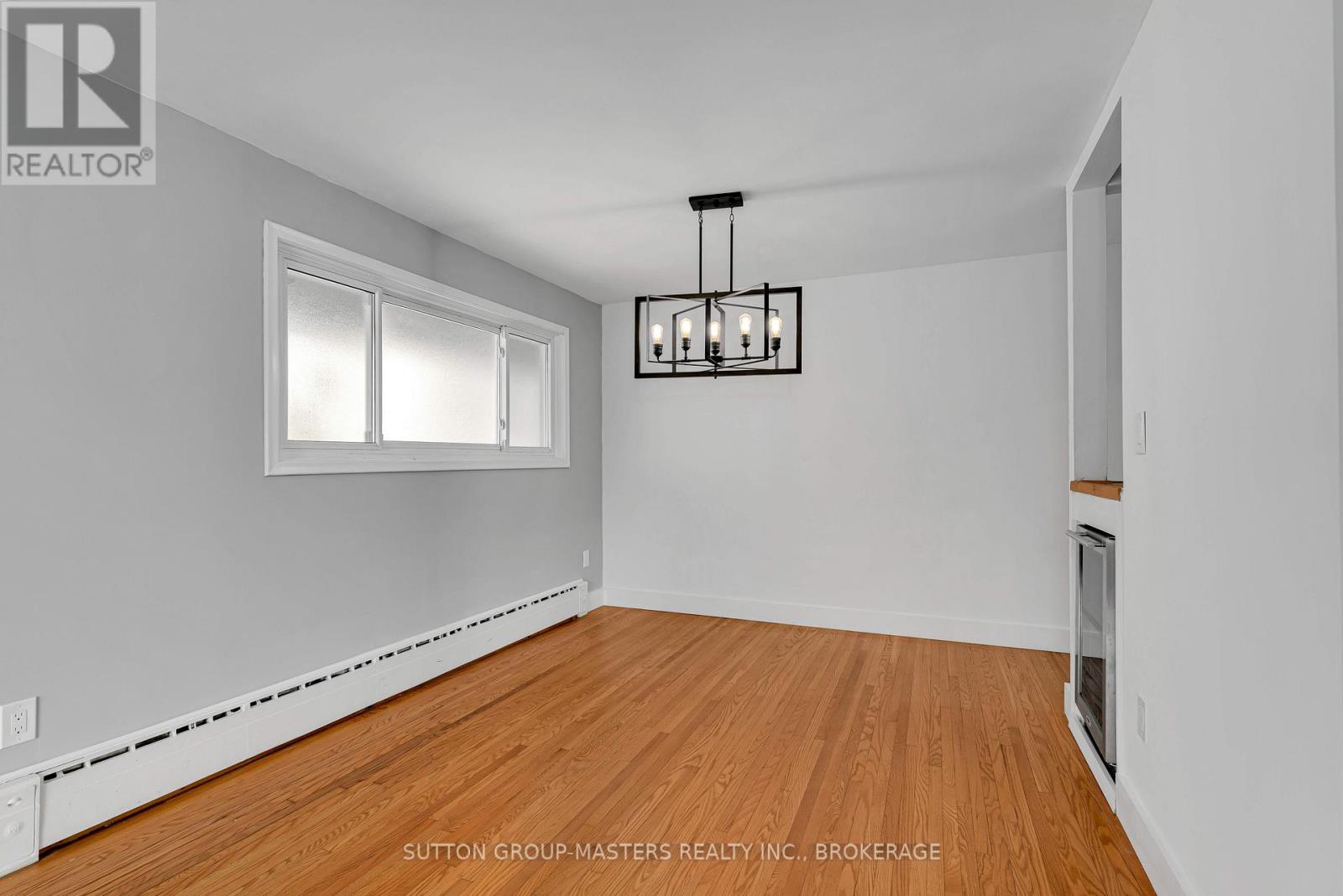215 YONGE STREET - 12