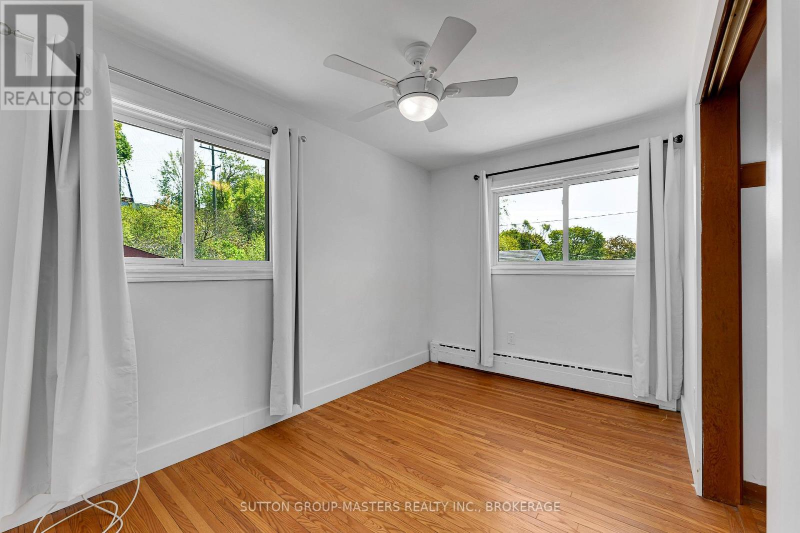 215 YONGE STREET - 23