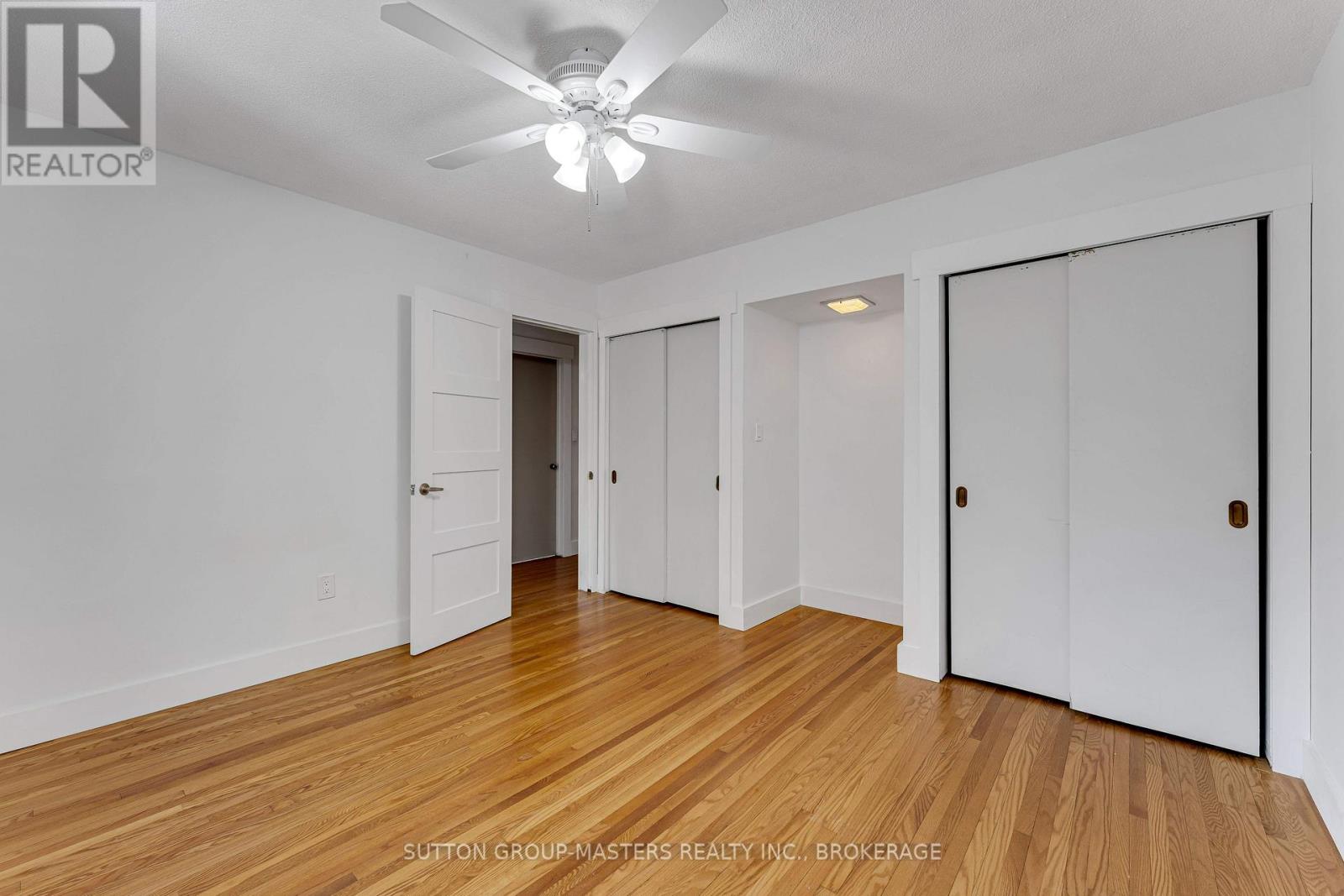 215 YONGE STREET - 27