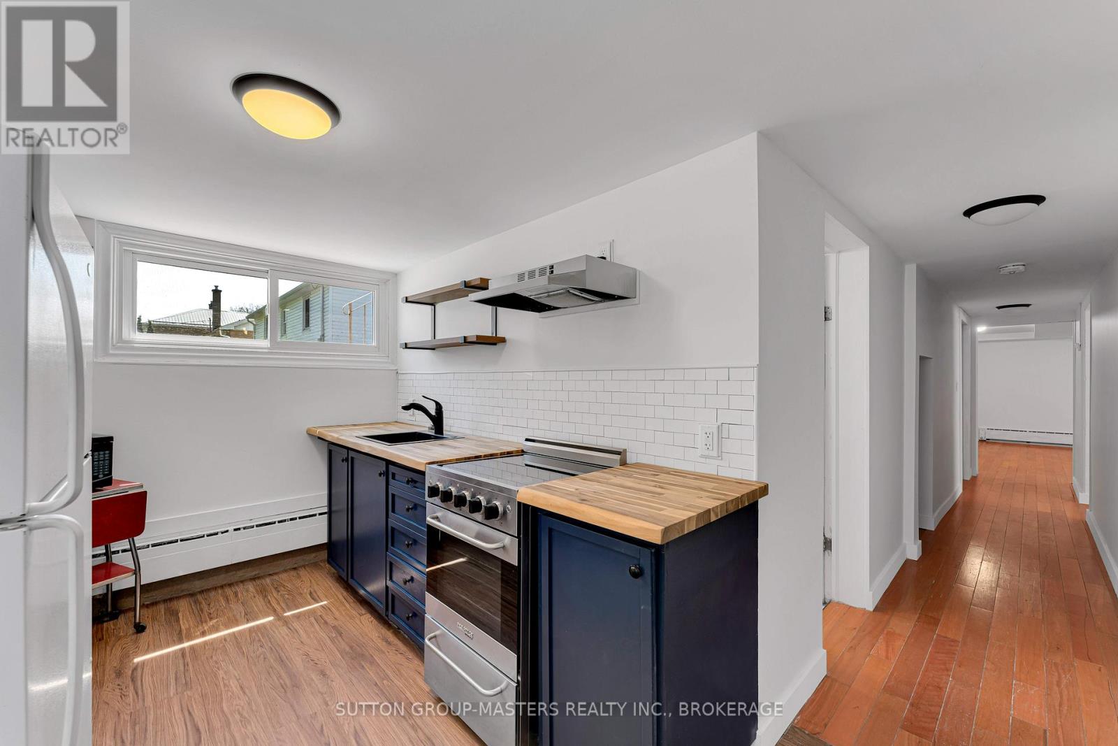 215 YONGE STREET - 36