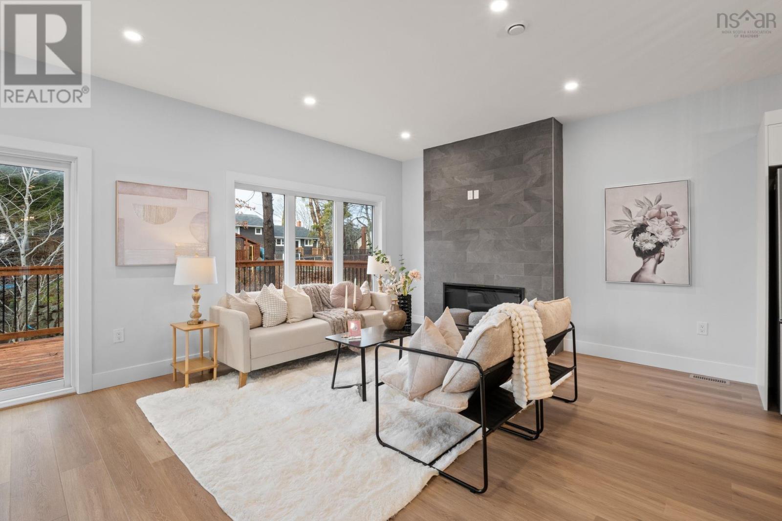 21 Pearlgarden Close - 12