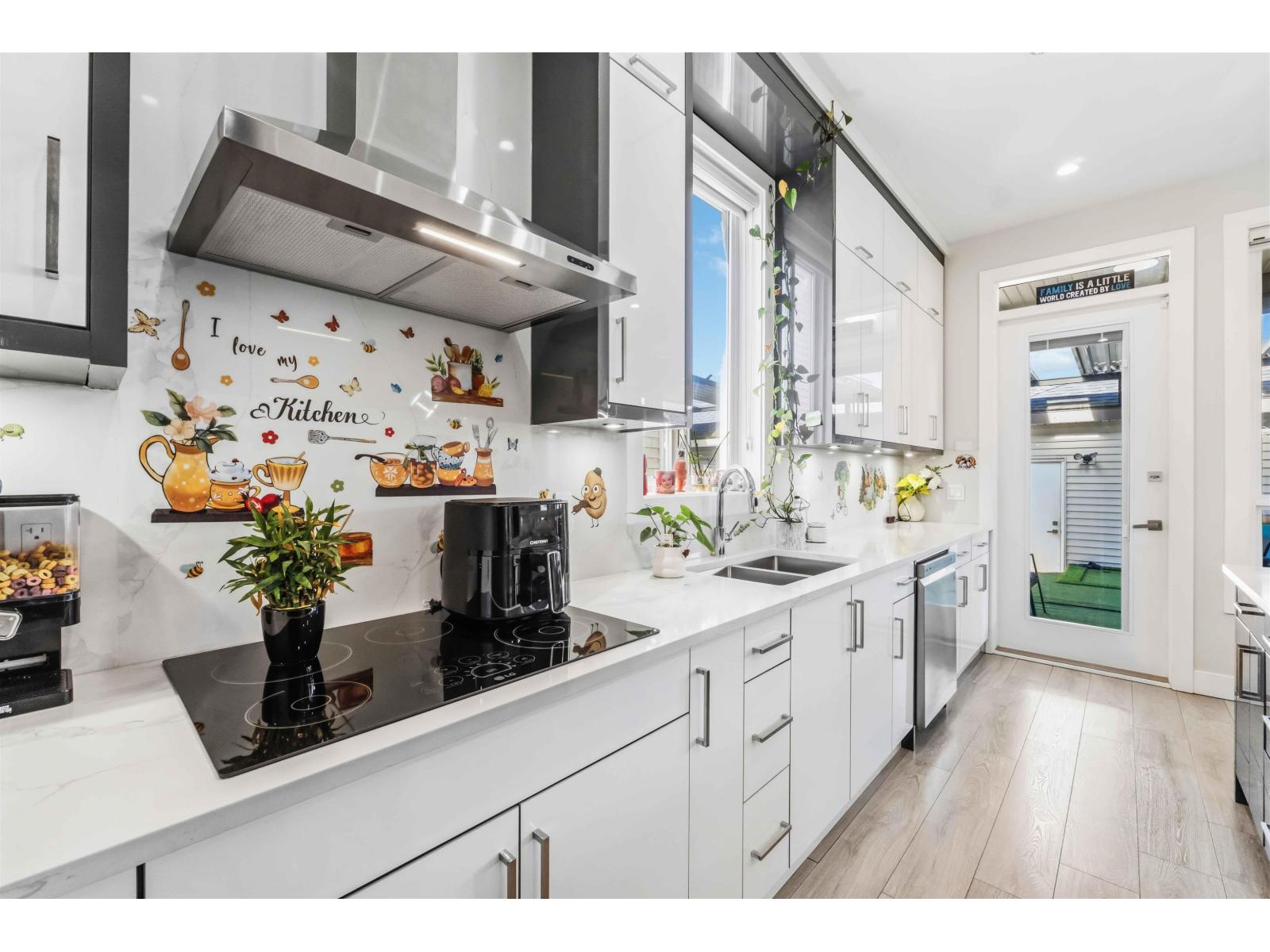 19247 71 AVENUE, Surrey