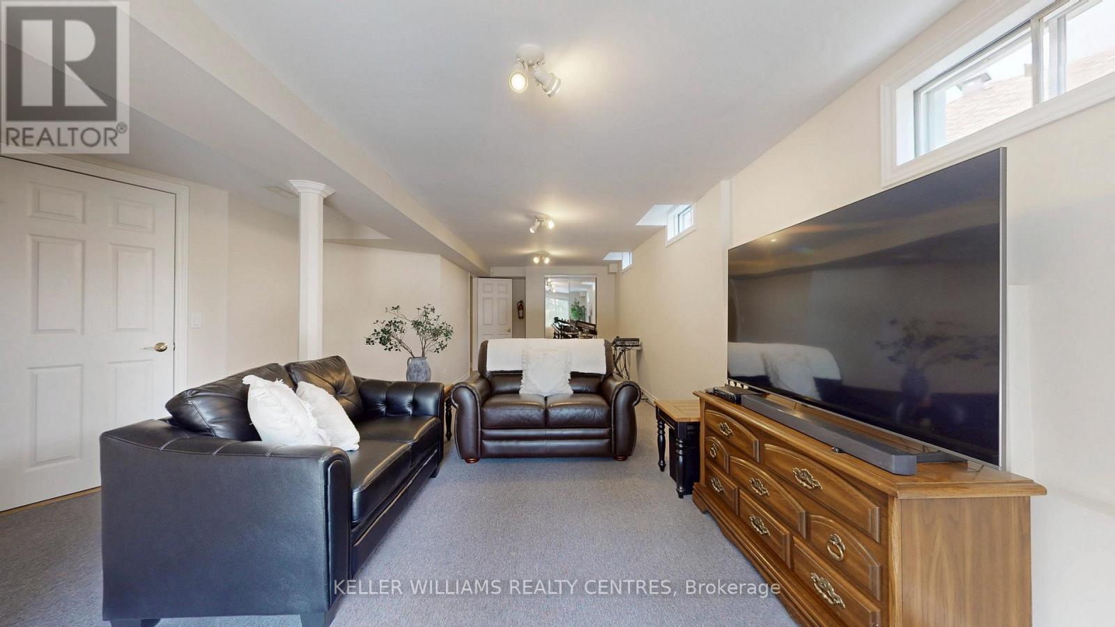 15 BEATTY CRESCENT - 33