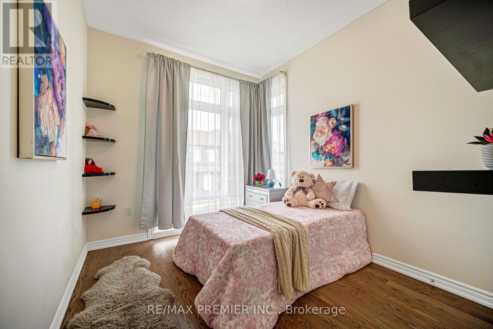55 SINGHAMPTON ROAD - 27