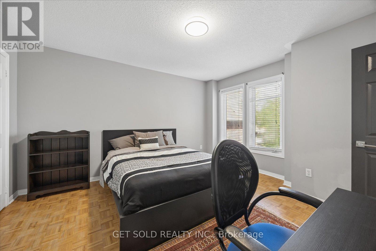 64 SPENCE DRIVE - 31