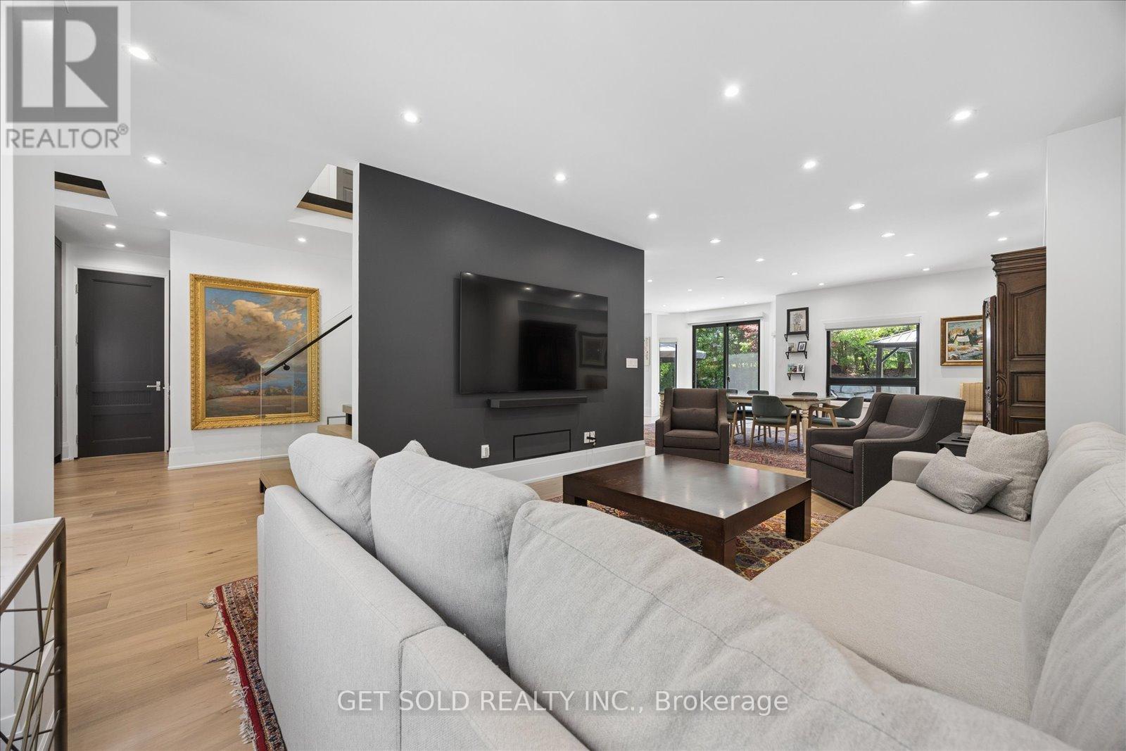 64 SPENCE DRIVE - 8