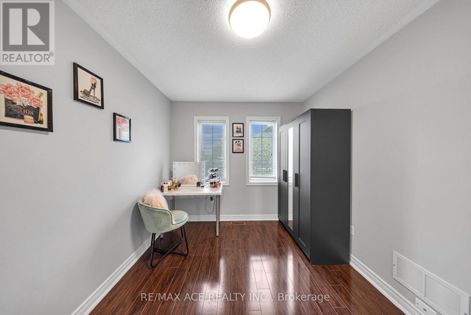 45 HARRY BLAYLOCK DRIVE - 33